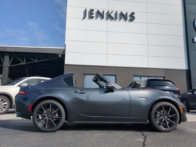 2024 Mazda MX-5 Miata Miata RF Grand Touring photo 2