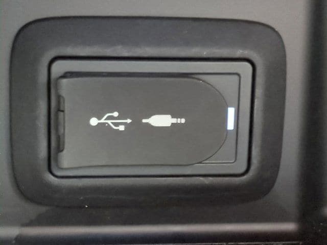 2022 Toyota Venza Limited - Photo 19