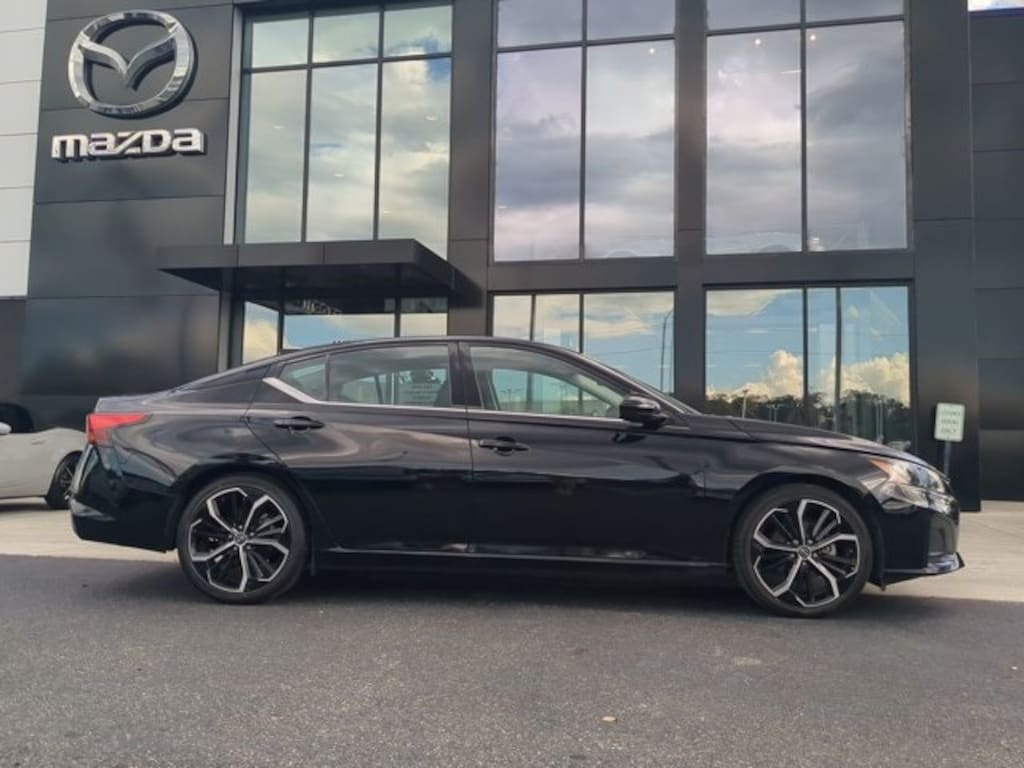 Used 2024 Nissan Altima 2.5 SR Sedan