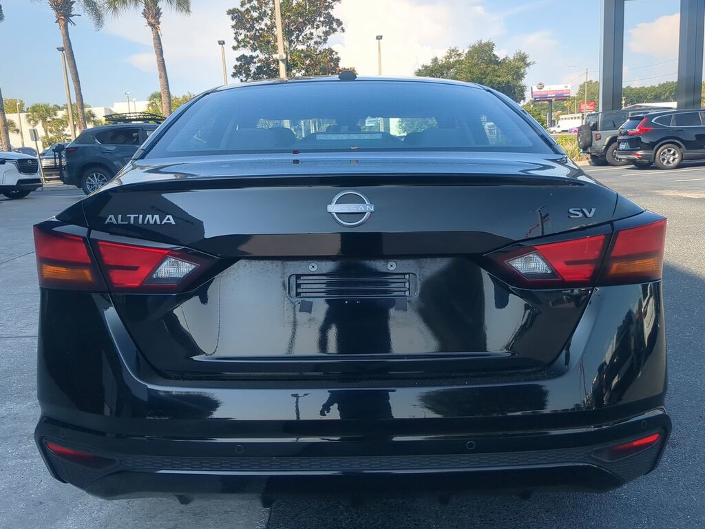 Used 2023 Nissan Altima 2.5 SV Sedan