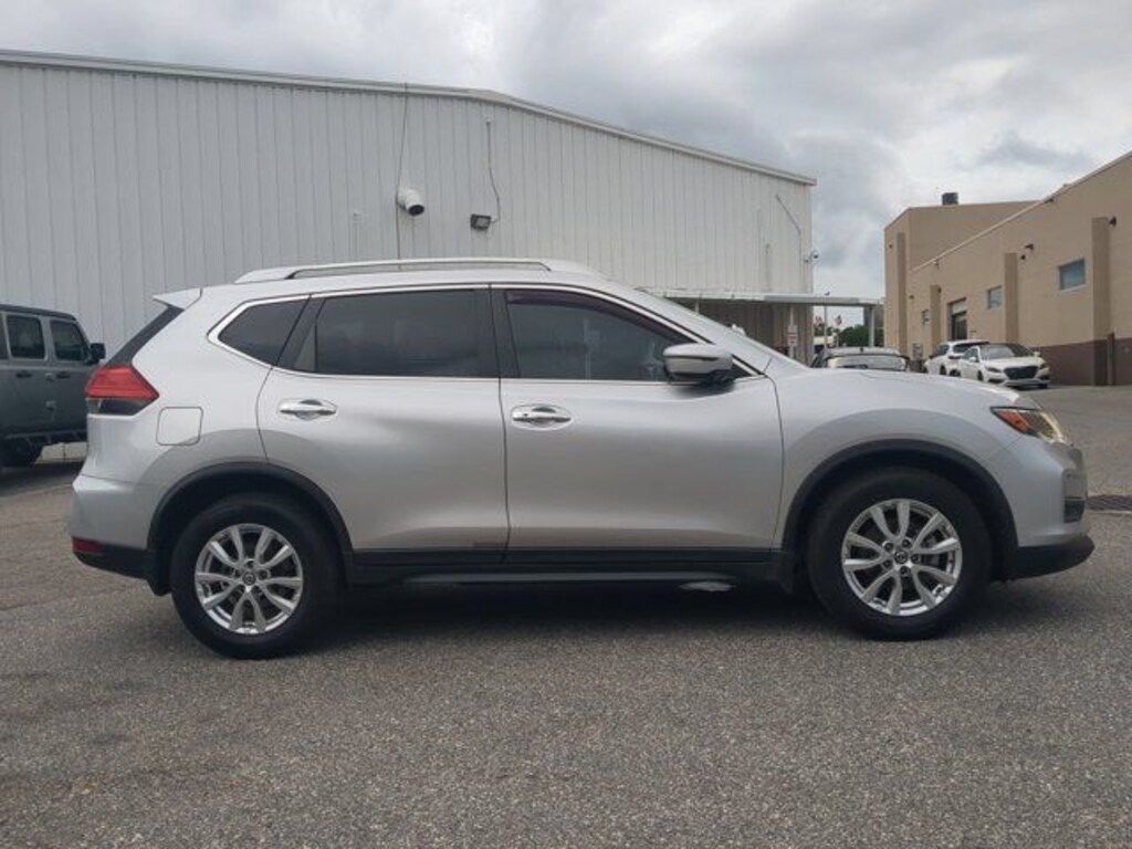 Used 2017 Nissan Rogue SV SUV