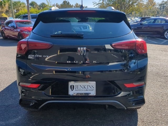 2024 Buick Encore GX Sport Touring photo 3