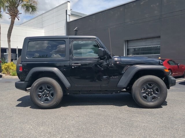 2022 Jeep Wrangler Sport photo 2