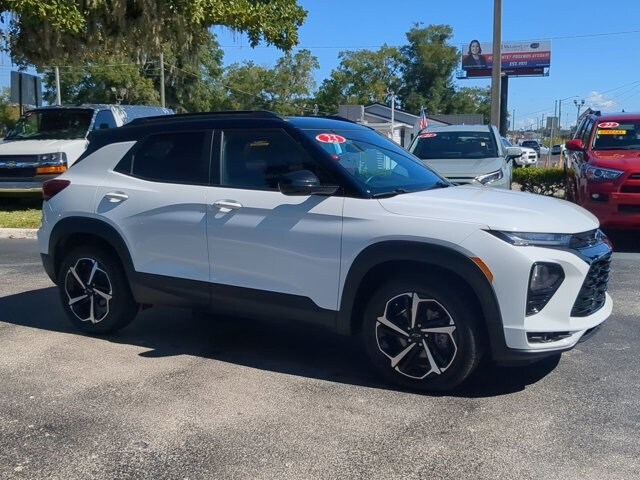2023 Chevrolet Trailblazer RS photo 2