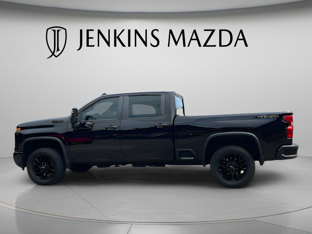 Used 2025 Chevrolet Silverado 2500 HD Custom Truck Crew Cab