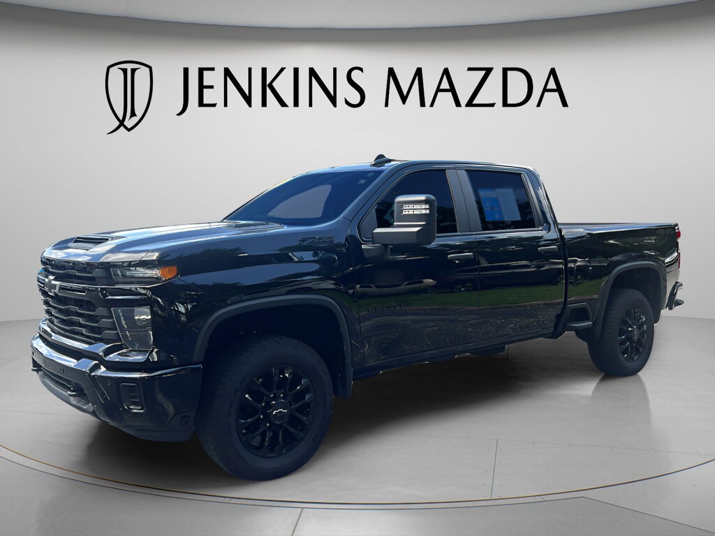 Used 2025 Chevrolet Silverado 2500 HD Custom Truck Crew Cab