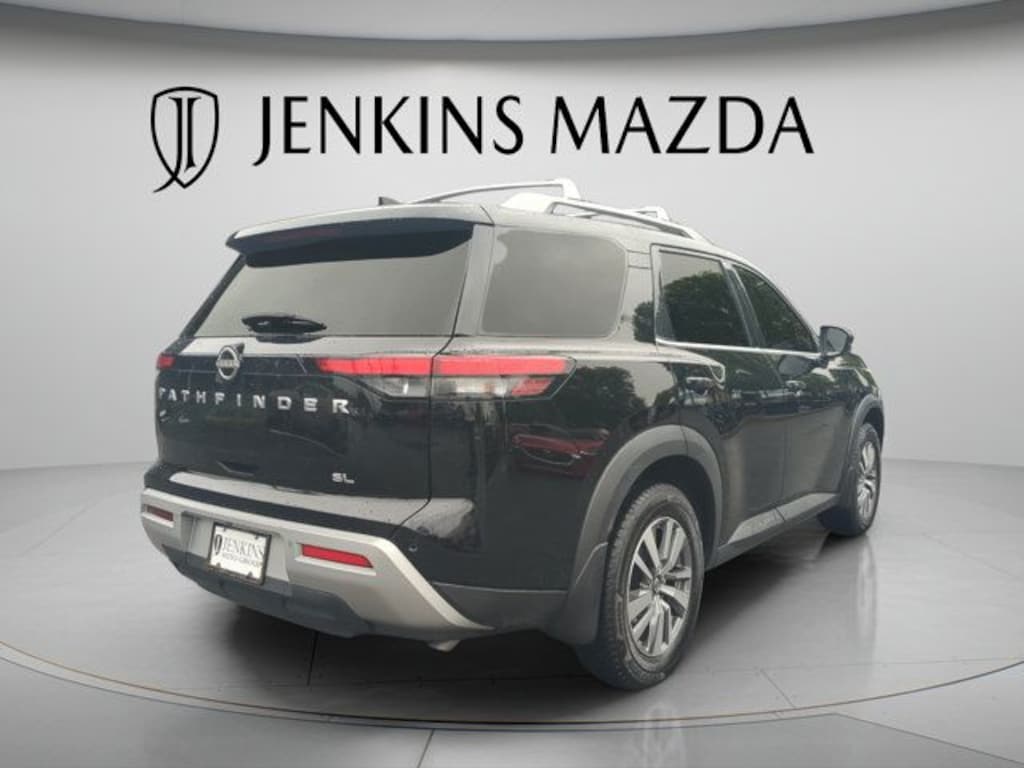 Used 2022 Nissan Pathfinder SL SUV