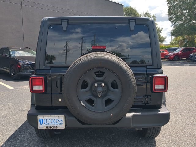 2022 Jeep Wrangler Sport photo 4