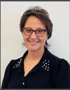 Staff member Stacy Kash from ID_dd700ef45006