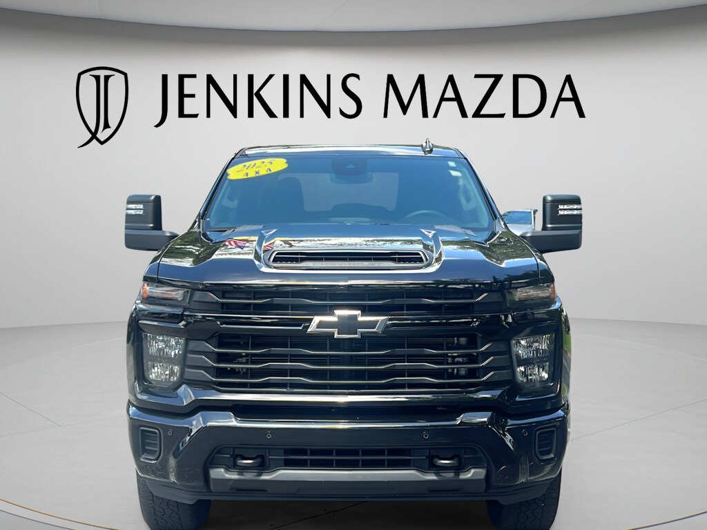 Used 2025 Chevrolet Silverado 2500 HD Custom Truck Crew Cab
