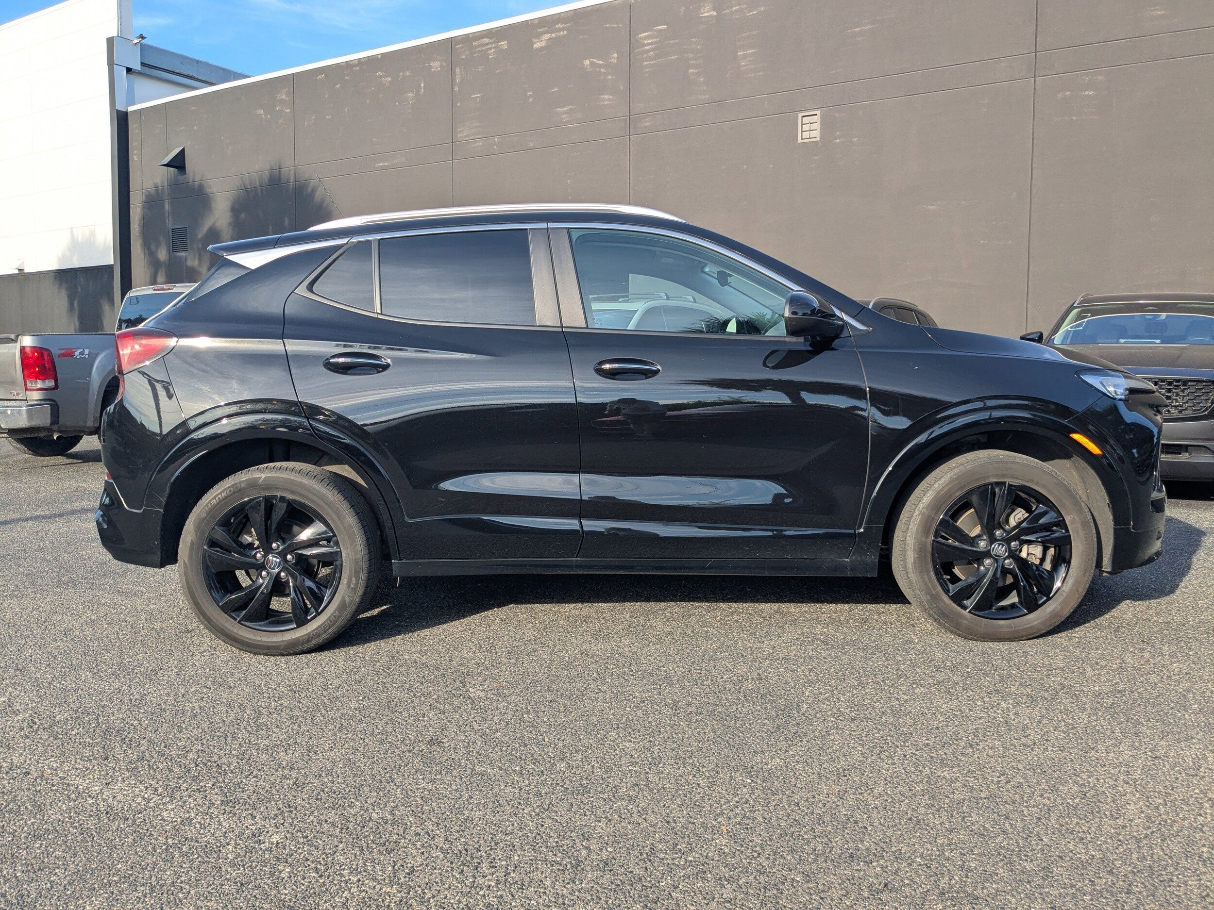 2024 Buick Encore GX Sport Touring photo 3