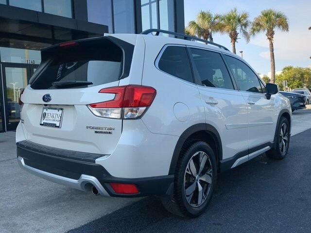 2020 Subaru Forester Touring photo 3