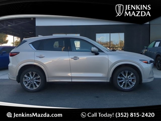 2024 Mazda CX-5 Base's photo