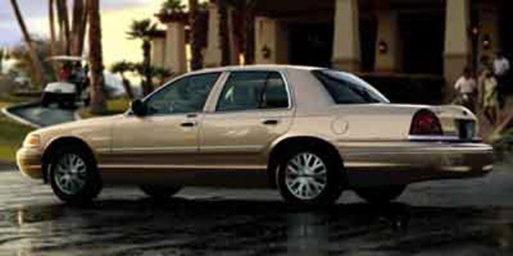 Used 2004 Ford Crown Victoria LX Sedan