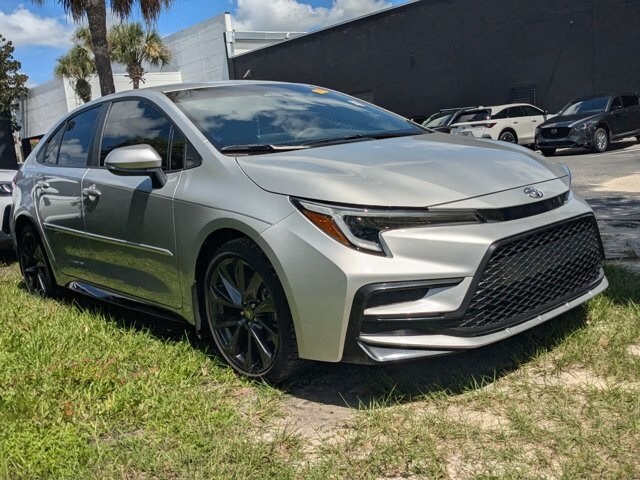 2024 Toyota Corolla SE photo 2