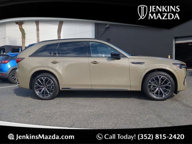 2025 Mazda CX-70 Premium Package's photo