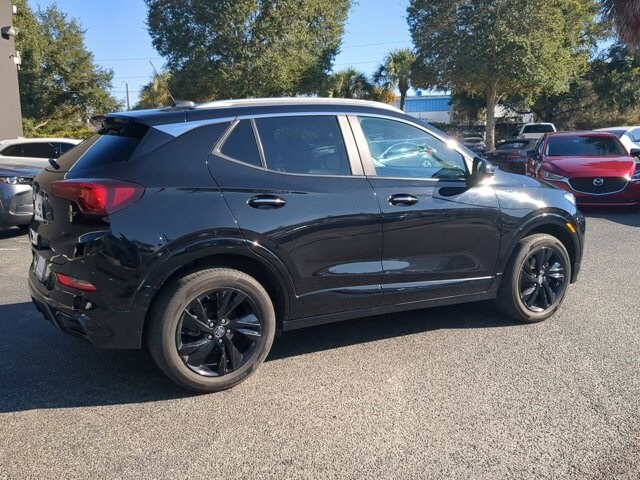 2024 Buick Encore GX Sport Touring photo 2