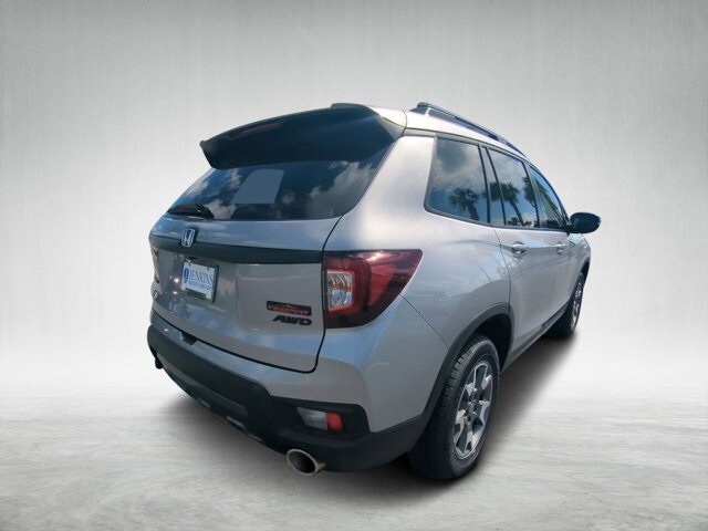 2022 Honda Passport TrailSport photo 2