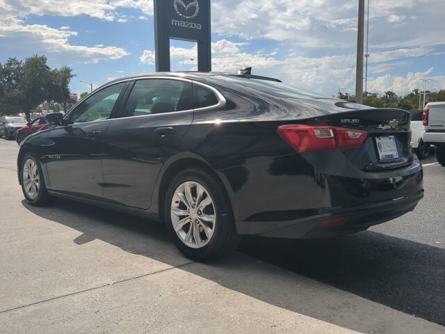 2023 Chevrolet Malibu 1LT photo 2