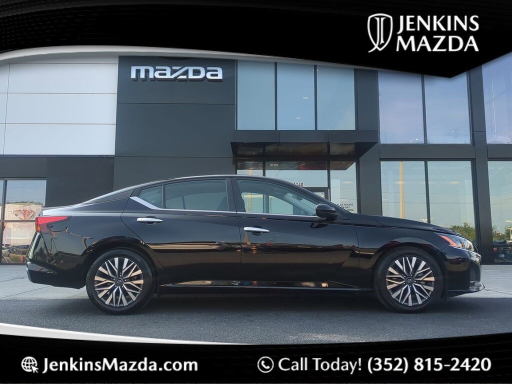 Used 2023 Nissan Altima 2.5 SV Sedan