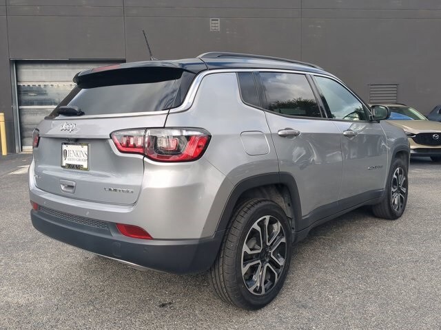 2023 Jeep Compass Limited photo 3