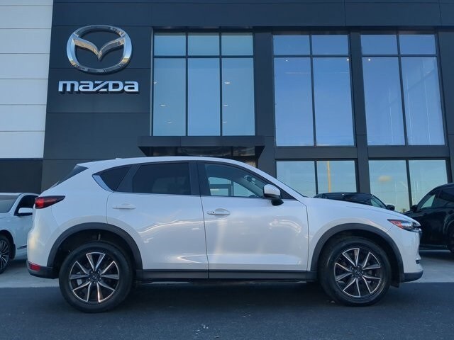 2018 Mazda CX-5 Touring photo 2