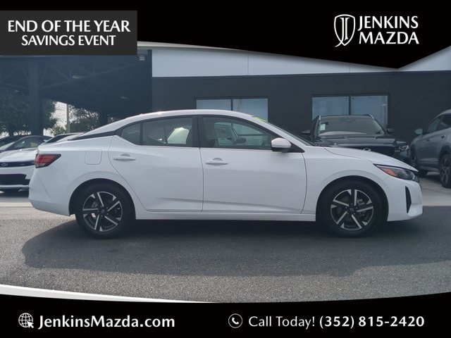 2024 Nissan Sentra SV's photo