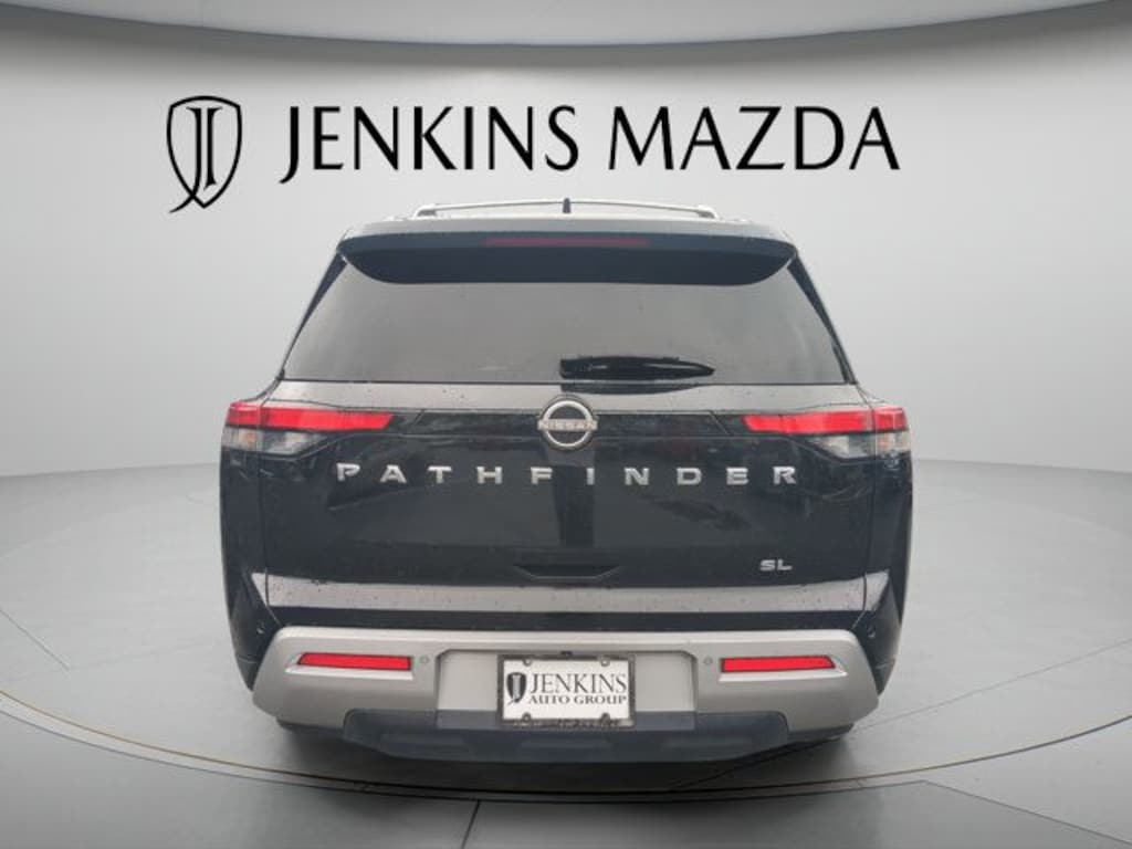 Used 2022 Nissan Pathfinder SL SUV
