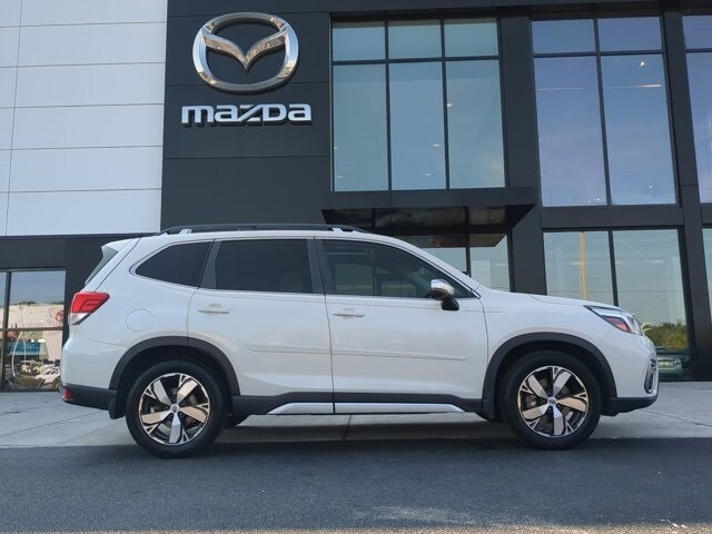 2020 Subaru Forester Touring photo 2