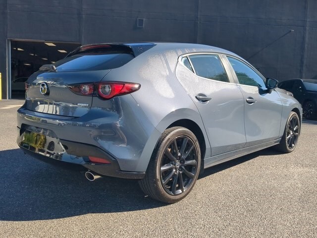 2023 Mazda Mazda3 Hatchback 2.5 s Carbon photo 3