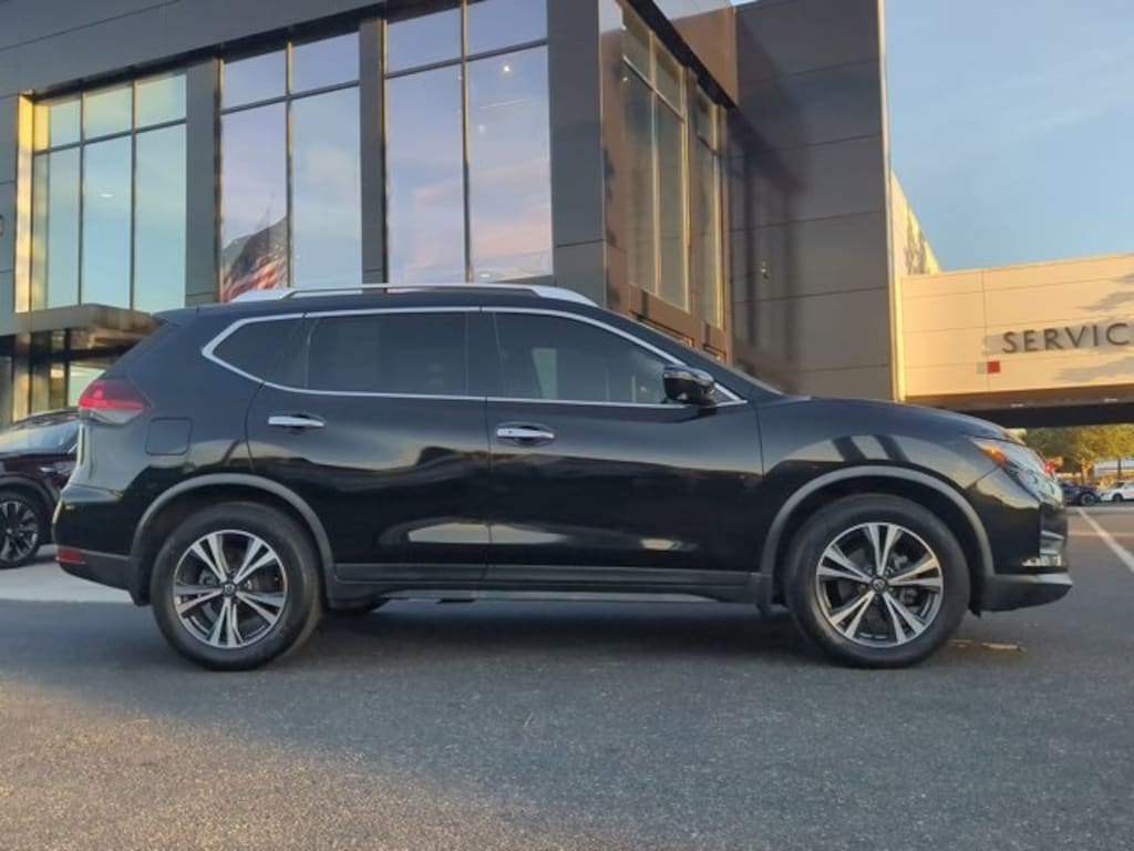 Used 2020 Nissan Rogue SV SUV