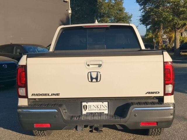 2019 Honda Ridgeline RTL-E photo 2