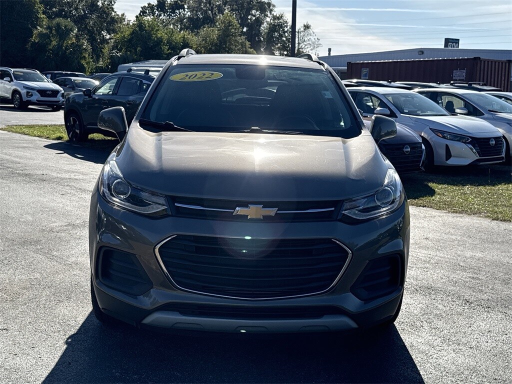 2022 Chevrolet Trax LT photo 2