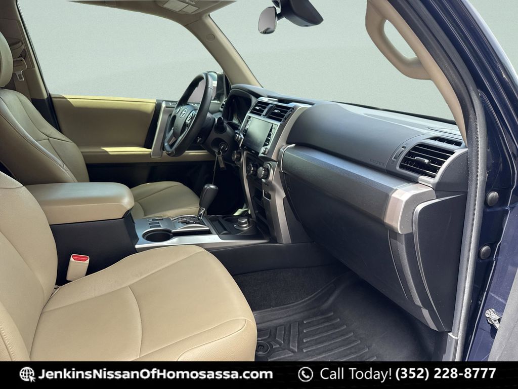 2021 Toyota 4Runner SR5 - Photo 23