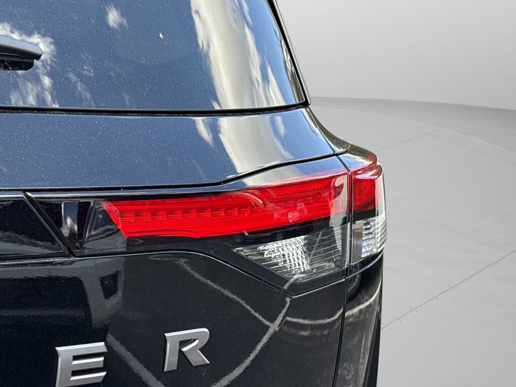 New 2026 Nissan Pathfinder SL SUV