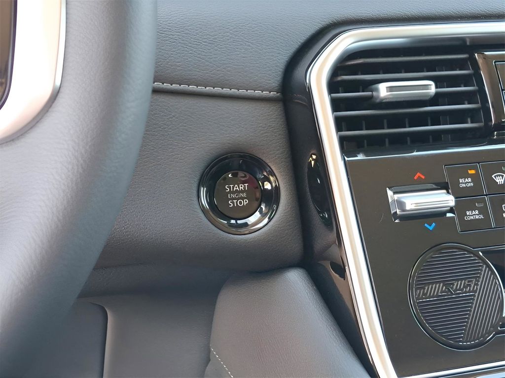 2025 Nissan Armada SV - Photo 30