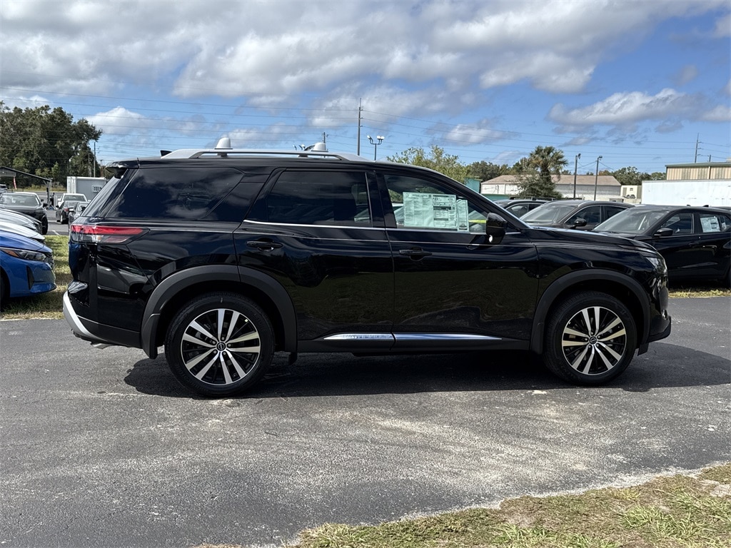 New 2025 Nissan Pathfinder Platinum SUV