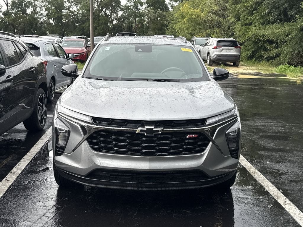 Used 2025 Chevrolet Trax 2RS SUV