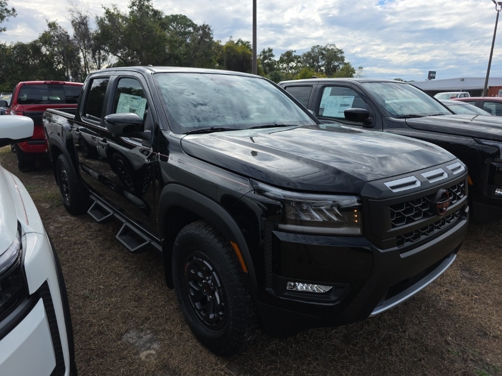 2026 Nissan Frontier PRO-X's photo