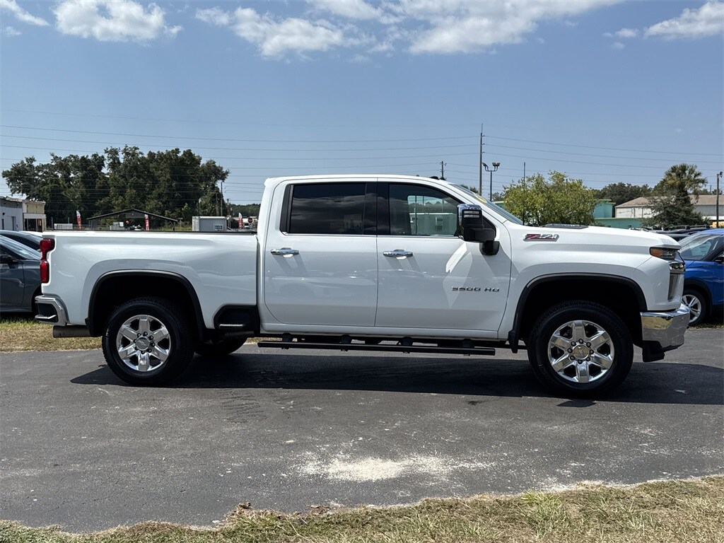 2020 Chevrolet Silverado 3500HD LTZ photo 3