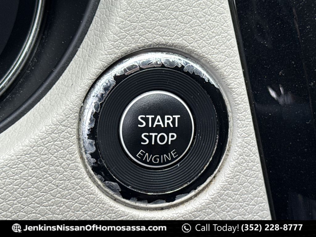 2021 Nissan Rogue Sport SL - Photo 44