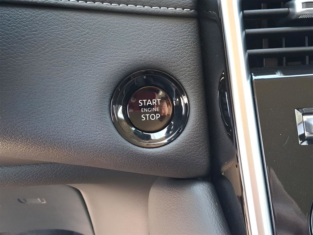 2025 Nissan Armada SV - Photo 36