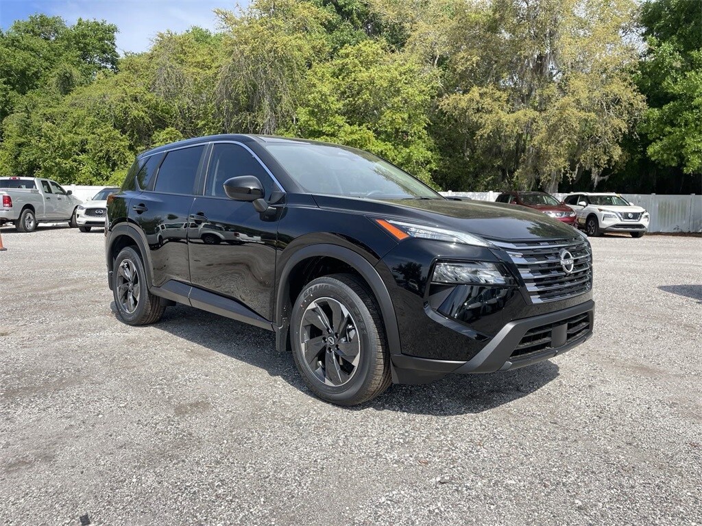 2024 Nissan Rogue SV photo 2