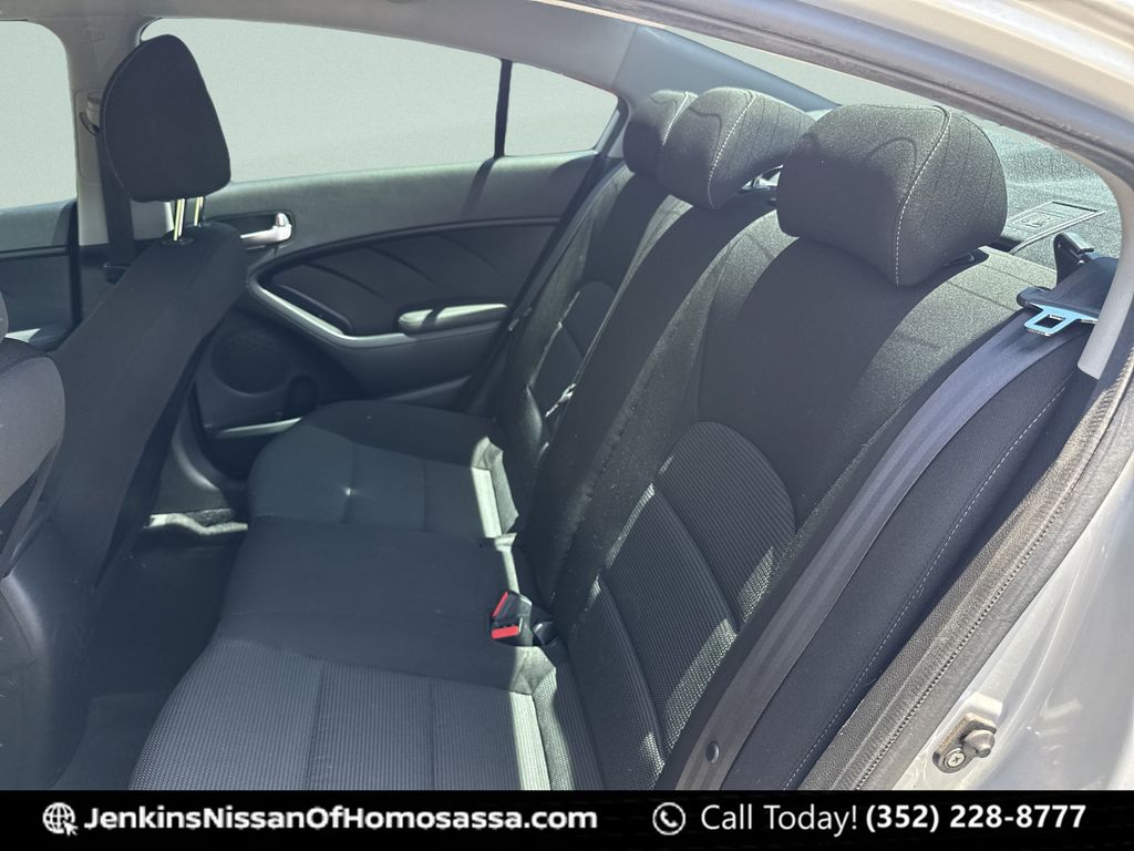 2018 Kia FORTE LX - Photo 29