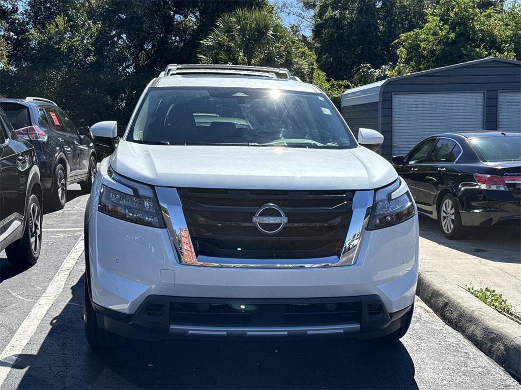 Used 2025 Nissan Pathfinder Platinum SUV