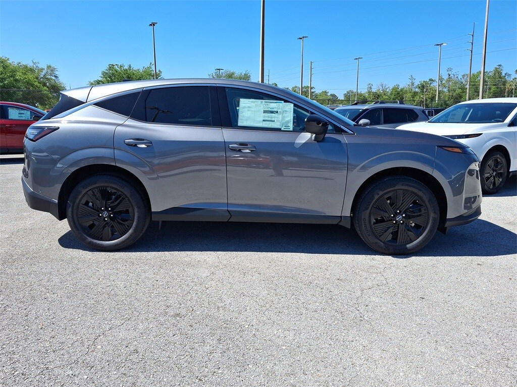 2025 Nissan Murano SV photo 3