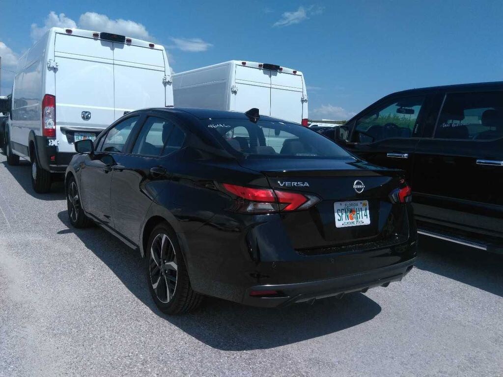 Certified 2024 Nissan Versa 1.6 SR Sedan