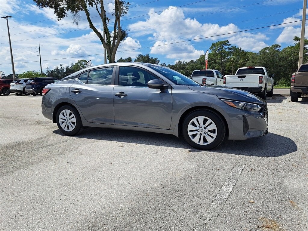 2025 Nissan Sentra S photo 2