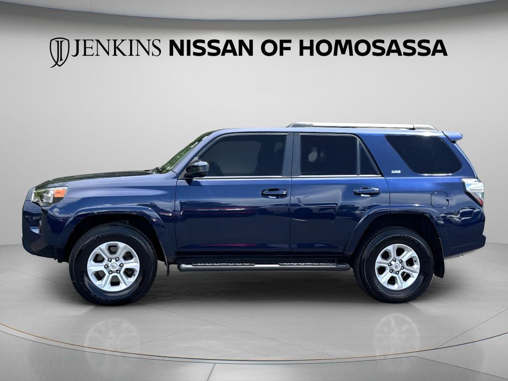 2021 Toyota 4Runner SR5 - Photo 9