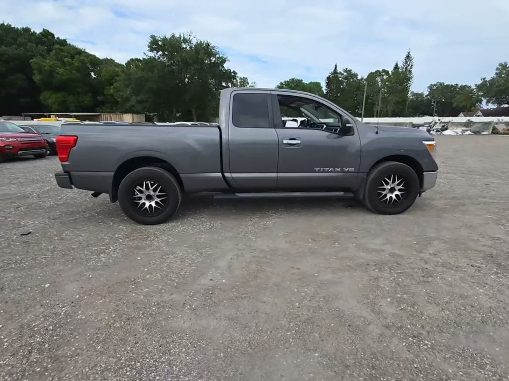 2019 Nissan Titan SV 4X4 King Cab's photo